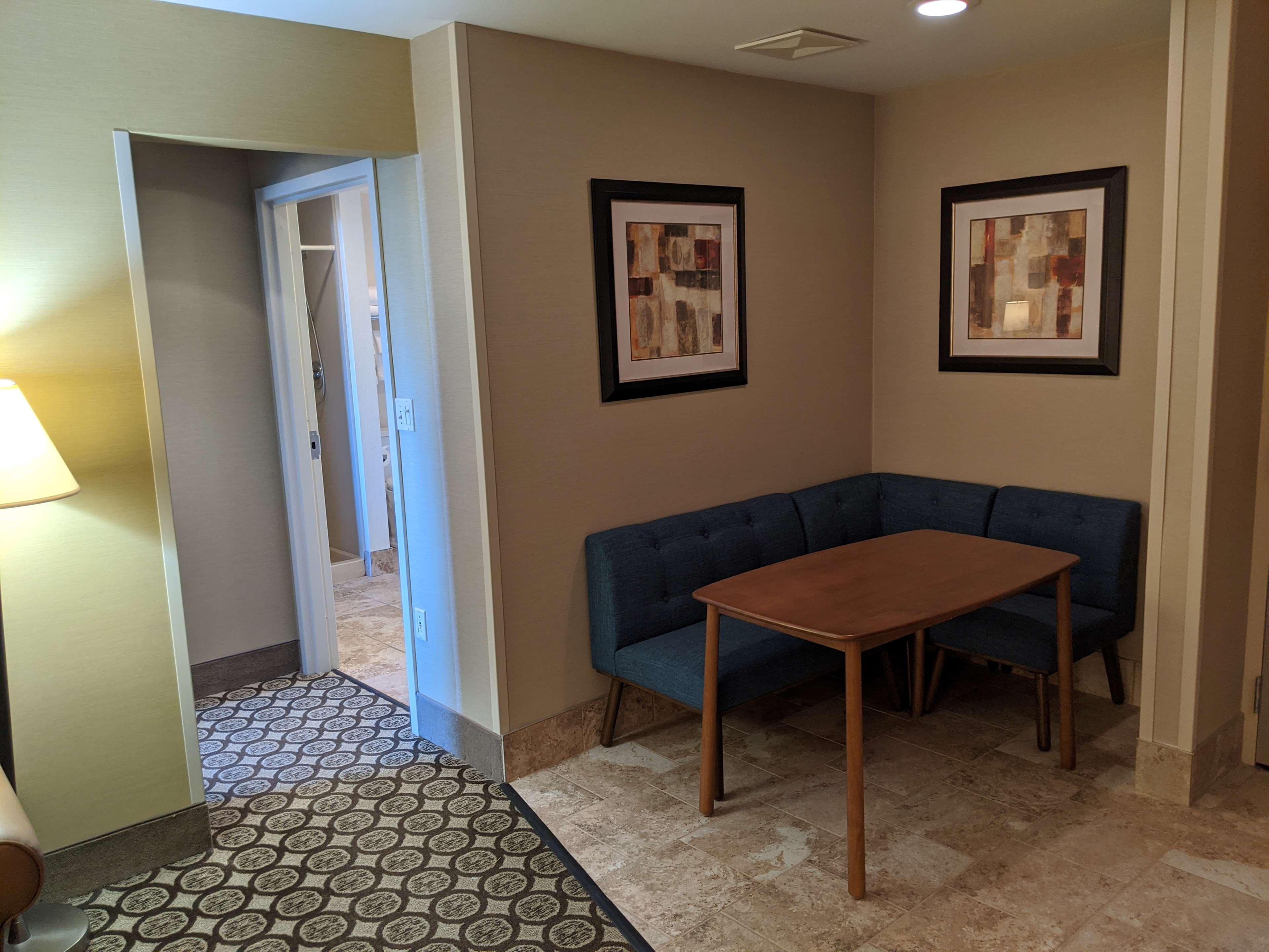 Best Western Plus Inntowner Мадисън Екстериор снимка