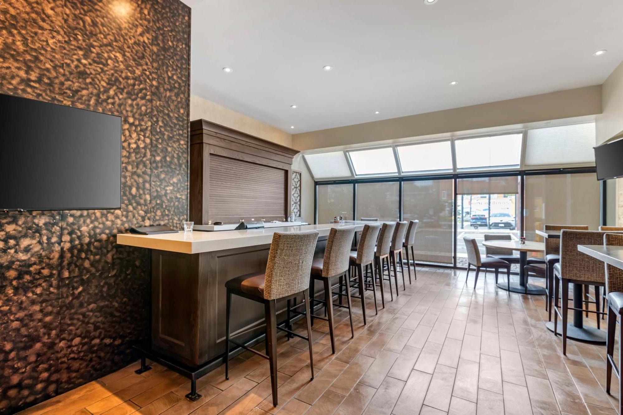 Best Western Plus Inntowner Мадисън Екстериор снимка