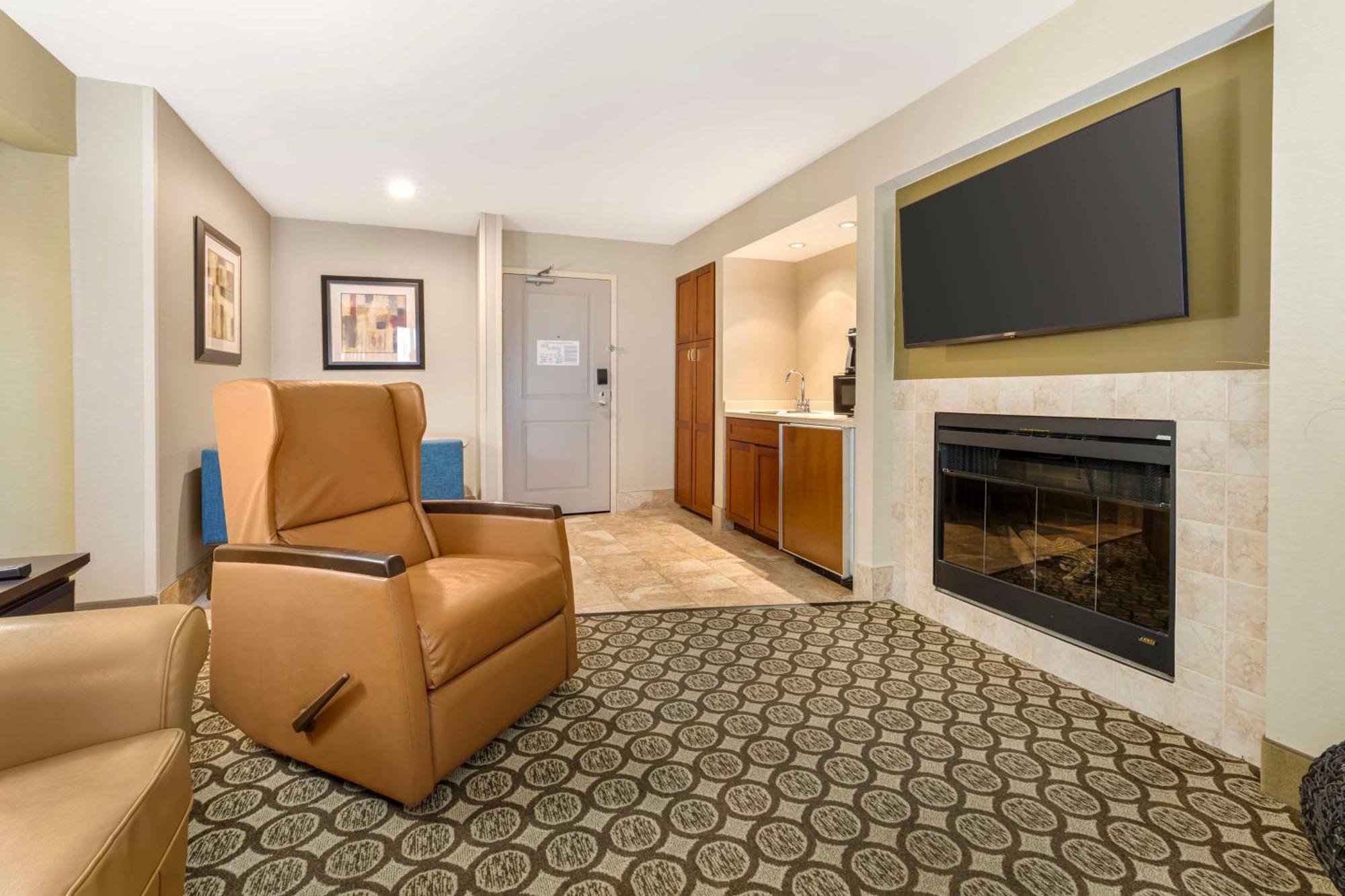 Best Western Plus Inntowner Мадисън Екстериор снимка